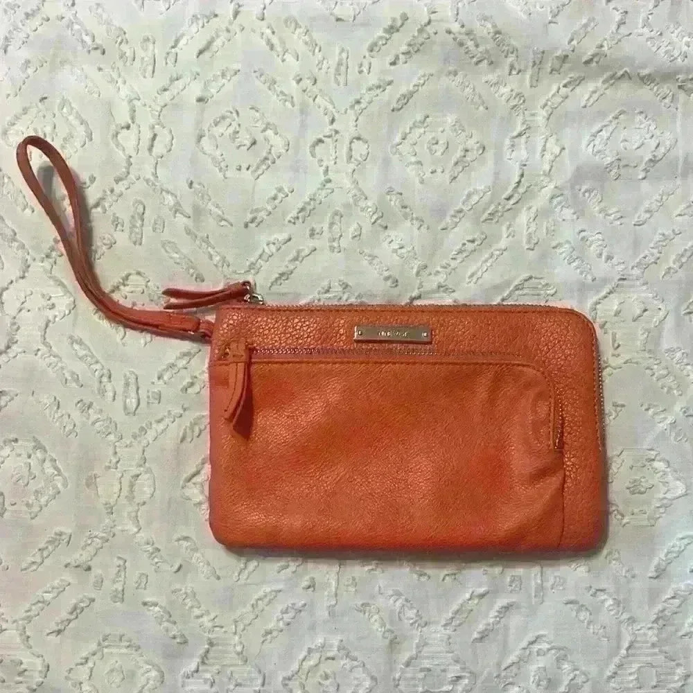 Nine West coral wristlet with silver hardware - Picture 2 of 5